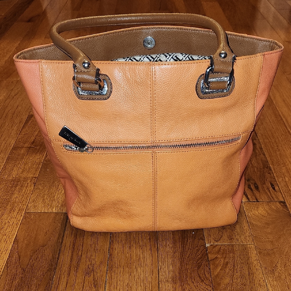 Tignanello Two-Tone Tan & Peach Leather Tote P-005